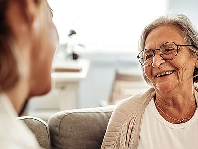Häusliche Pflege einer älteren Frau