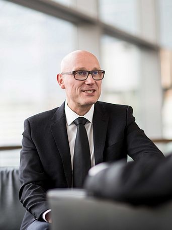 Portrait_Vorstand_Dirk_Lauenstein Portrait Vorstand Dirk Lauenstein